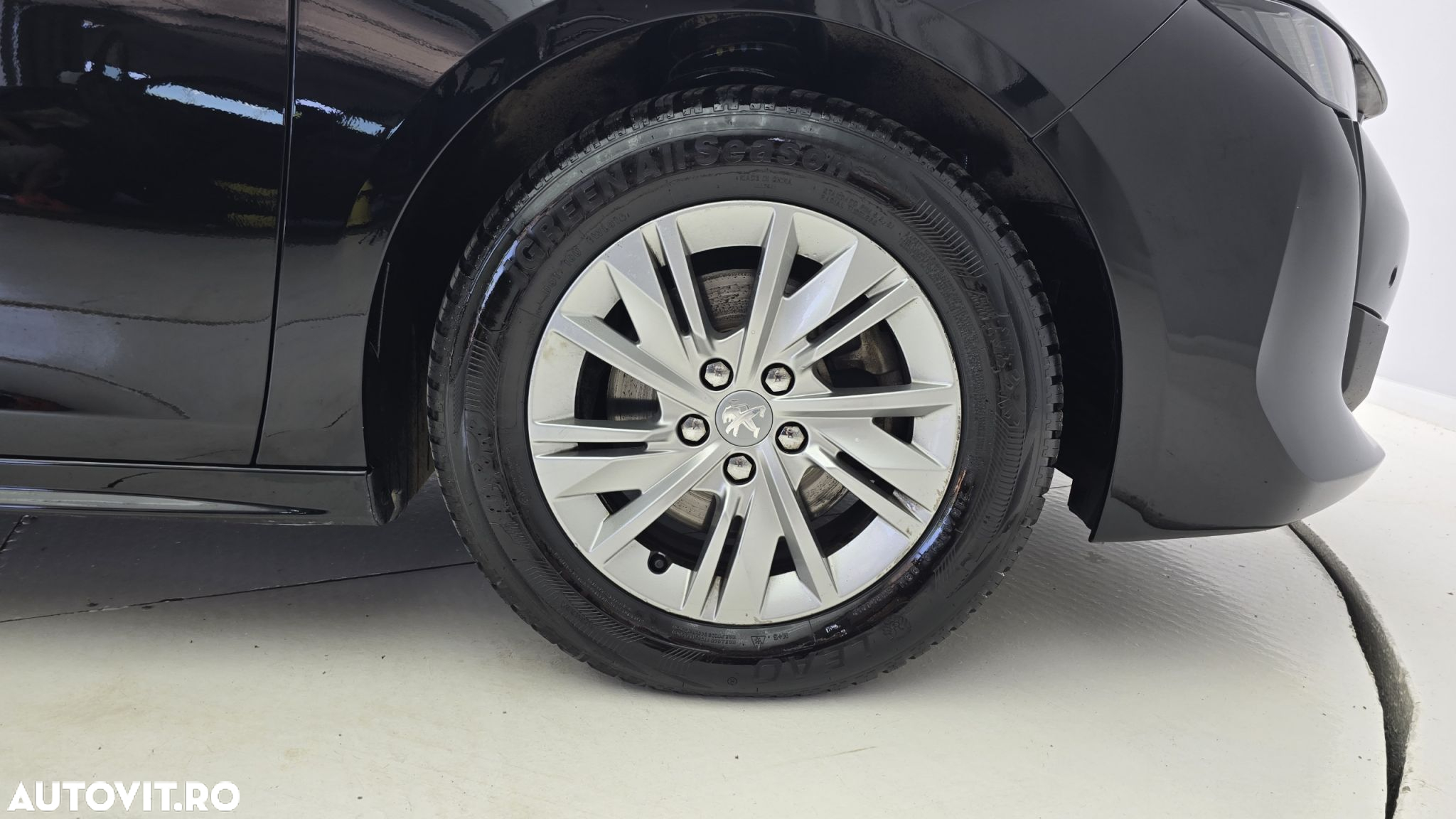 Peugeot 508 SW 1.2 PureTech S&S EAT8 Allure Pack - 23