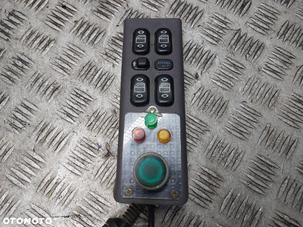 PANEL STEROWANIA SZYB MERCEDES-BENZ W168 A KLASA 1688202810 - 2