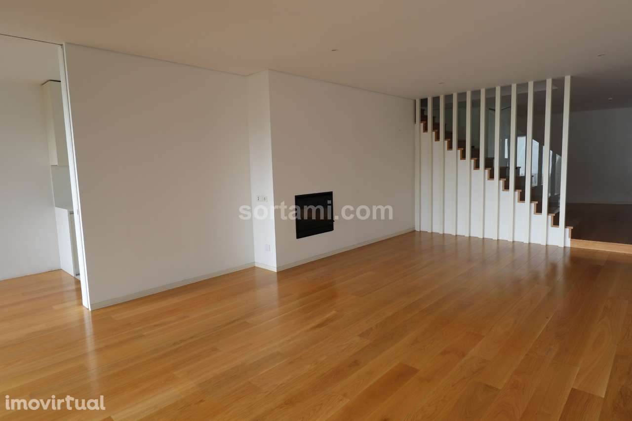 Apartamento T3 Venda em Gulpilhares e Valadares,Vila Nova de Gaia - Grande imagem: 2/18