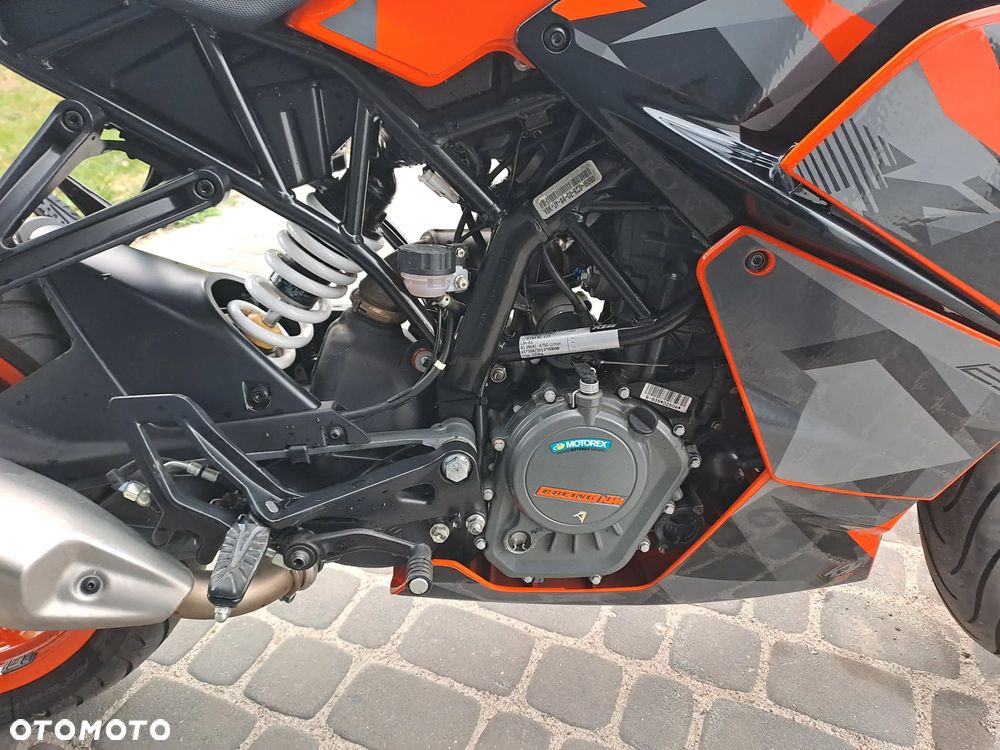 KTM RC 125 - 9
