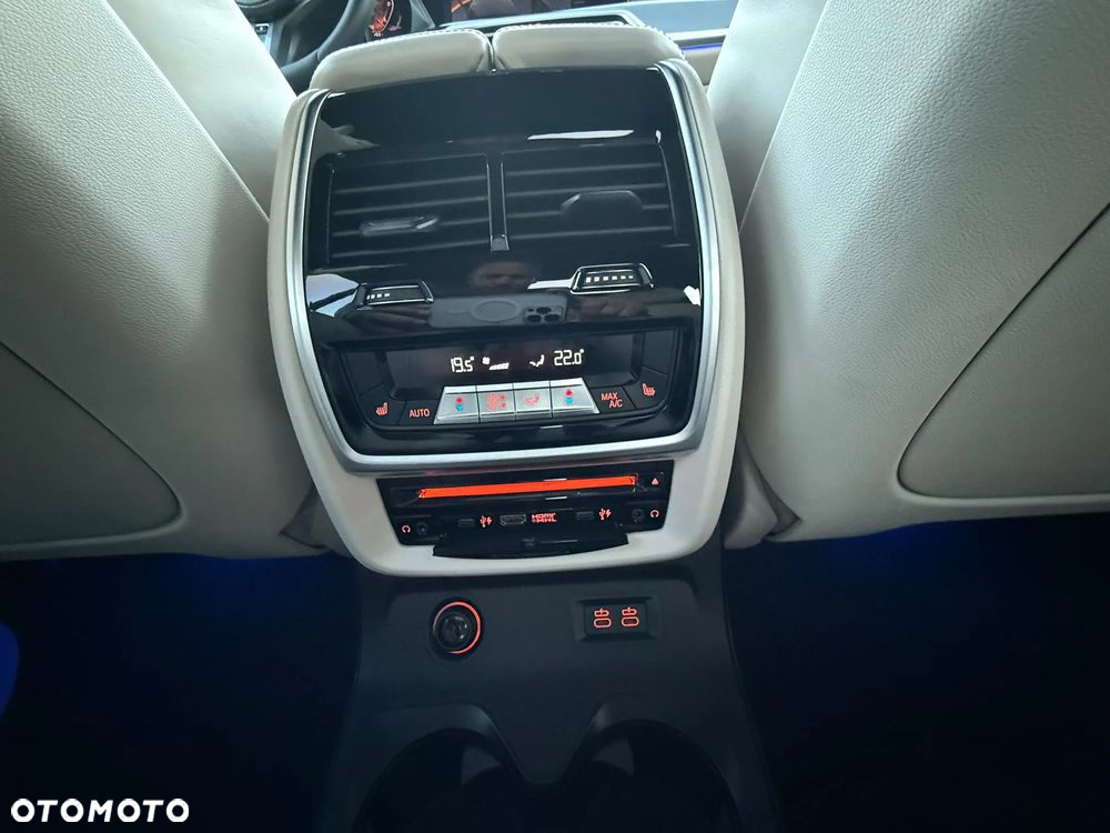 BMW X7 M50d sport - 11
