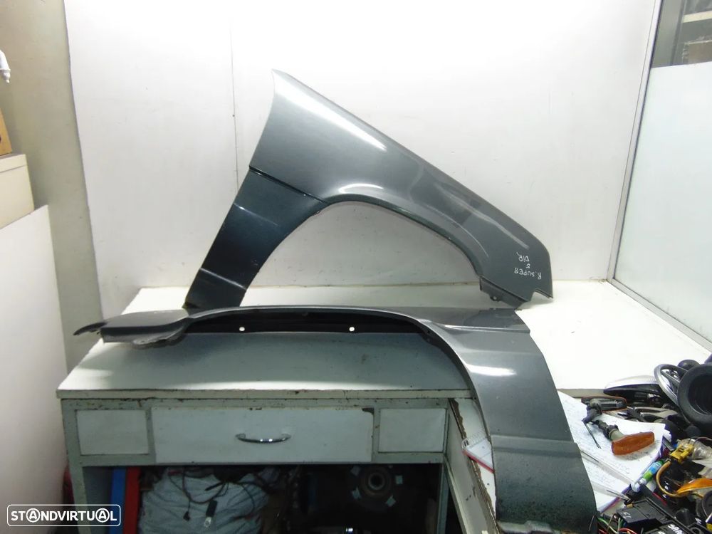 Renault Super 5 guarda lamas - 1