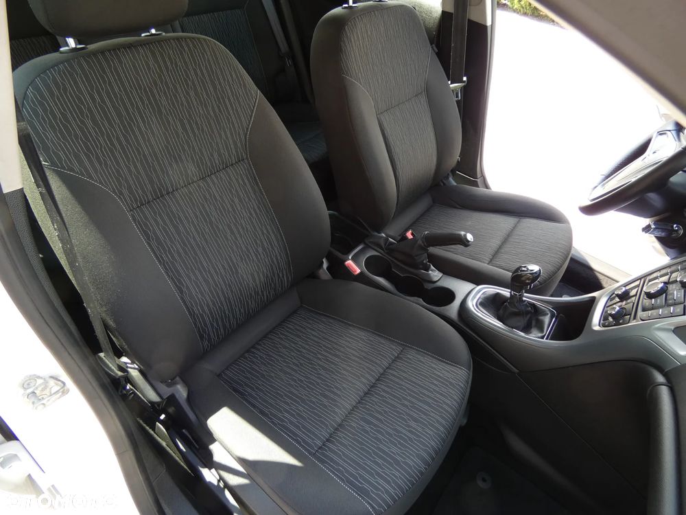 Opel Astra 1.6 Active EU6 - 23