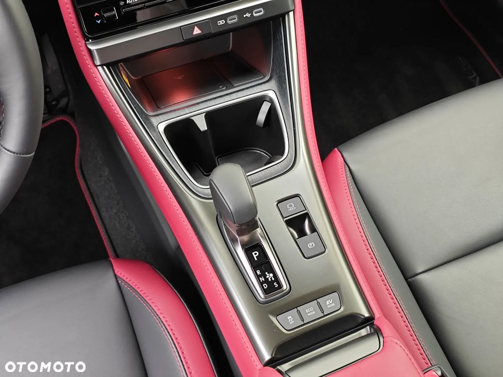Lexus LBX 1.5 Hybrid Vibrant Edition - 16