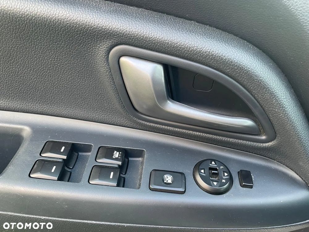 Kia Rio - 5