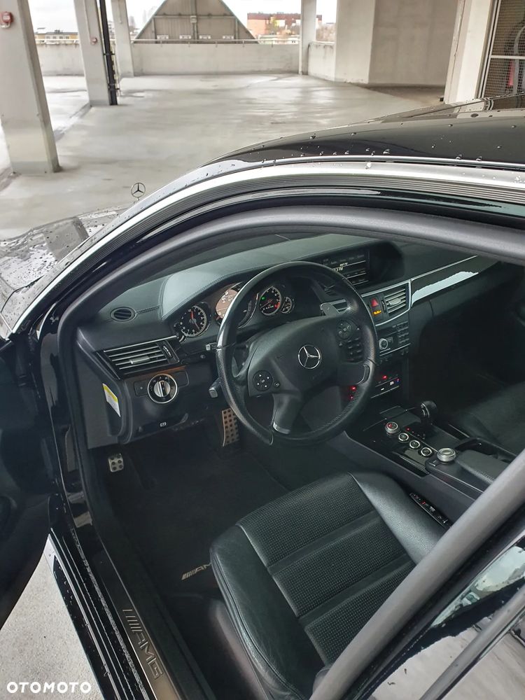 Mercedes-Benz Klasa E 63 AMG AMG Speedshift 7G-MCT - 7