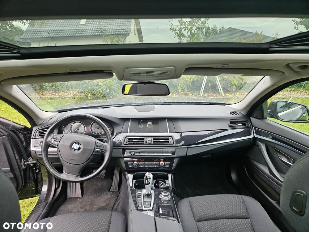 BMW Seria 5 520d xDrive Touring - 29
