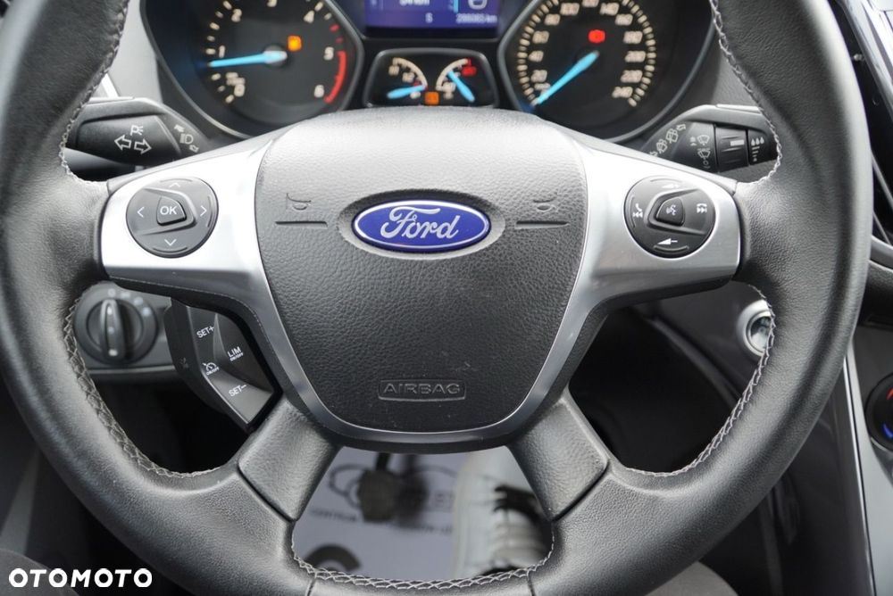 Ford Kuga 2.0 TDCi 2x4 ST-Line - 13