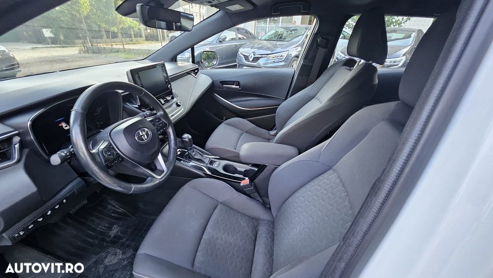Toyota Corolla 1.8 HSD Active - 12
