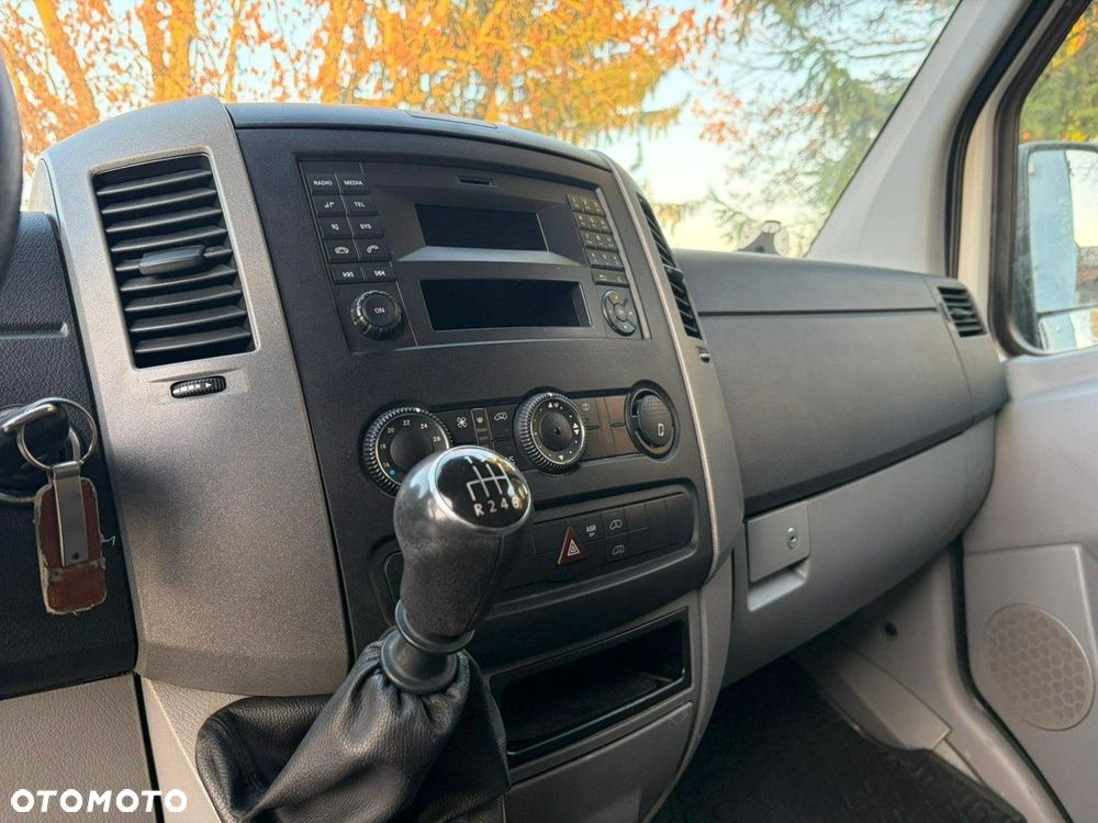 Volkswagen Crafter - 13