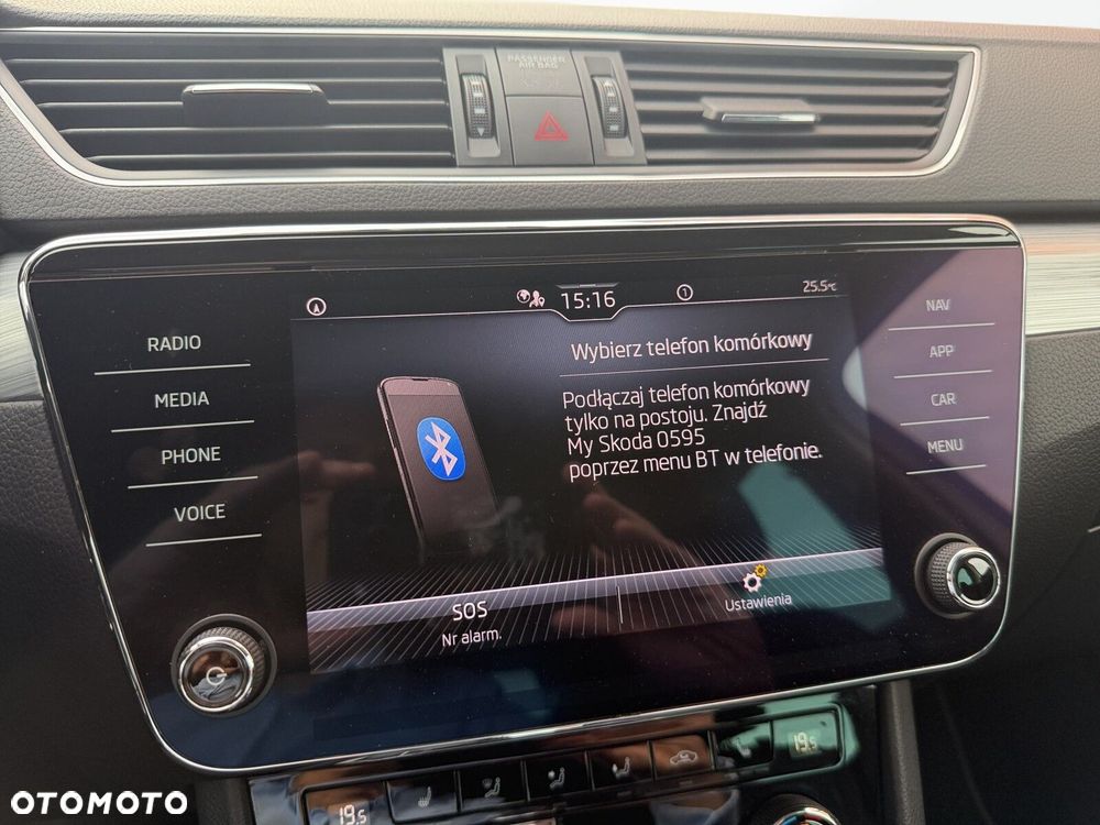 Skoda Superb 2.0 TDI SCR Ambition DSG - 24