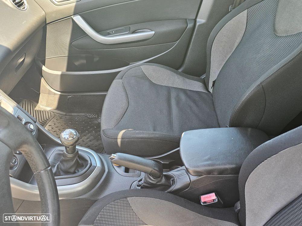 Peugeot 308 1.6 HDi Sport - 18