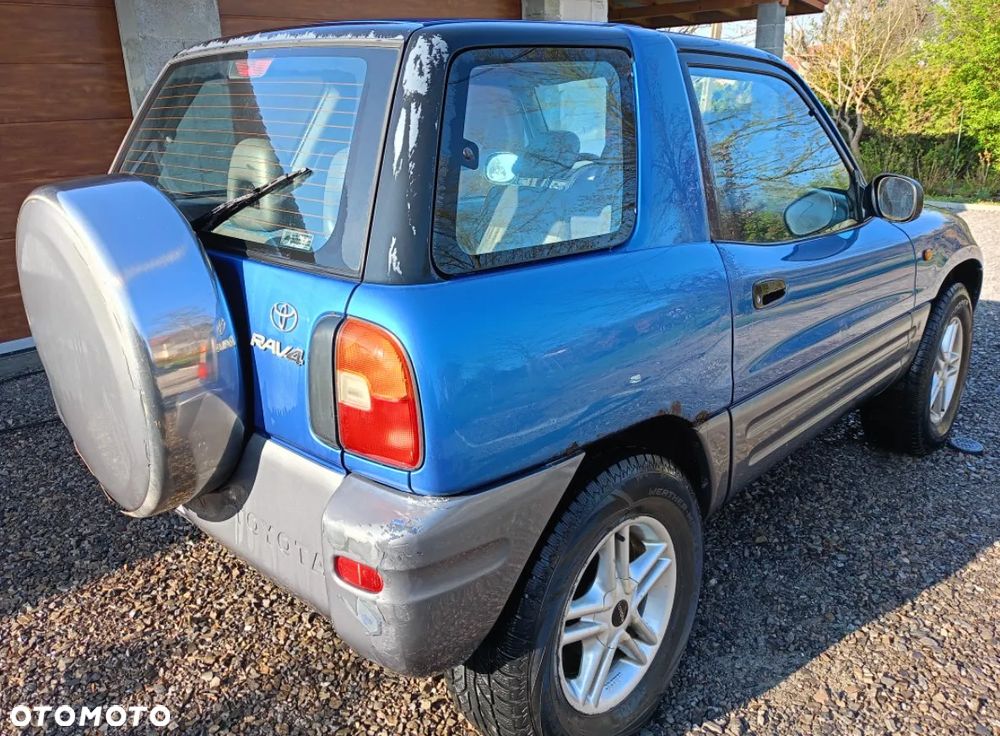 Toyota RAV4 2.0 - 3