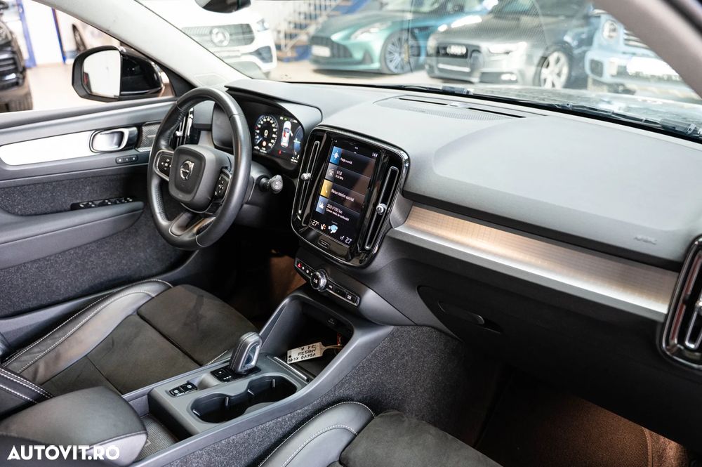 Volvo XC 40 Recharge T4 Twin Engine AT7 Inscription Expression - 29