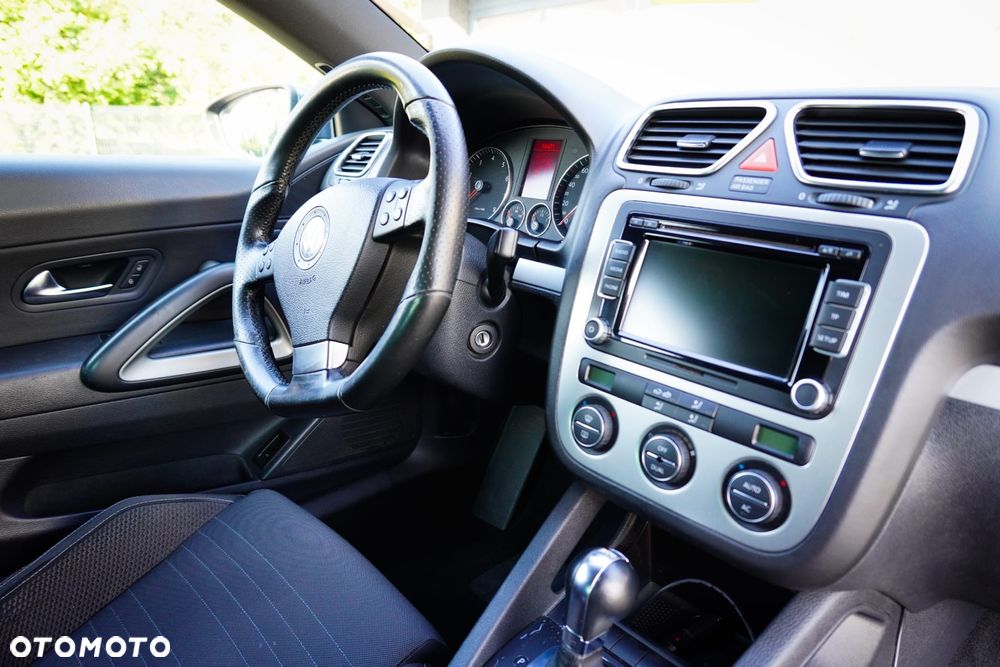 Volkswagen Scirocco 2.0 TSI DSG - 9