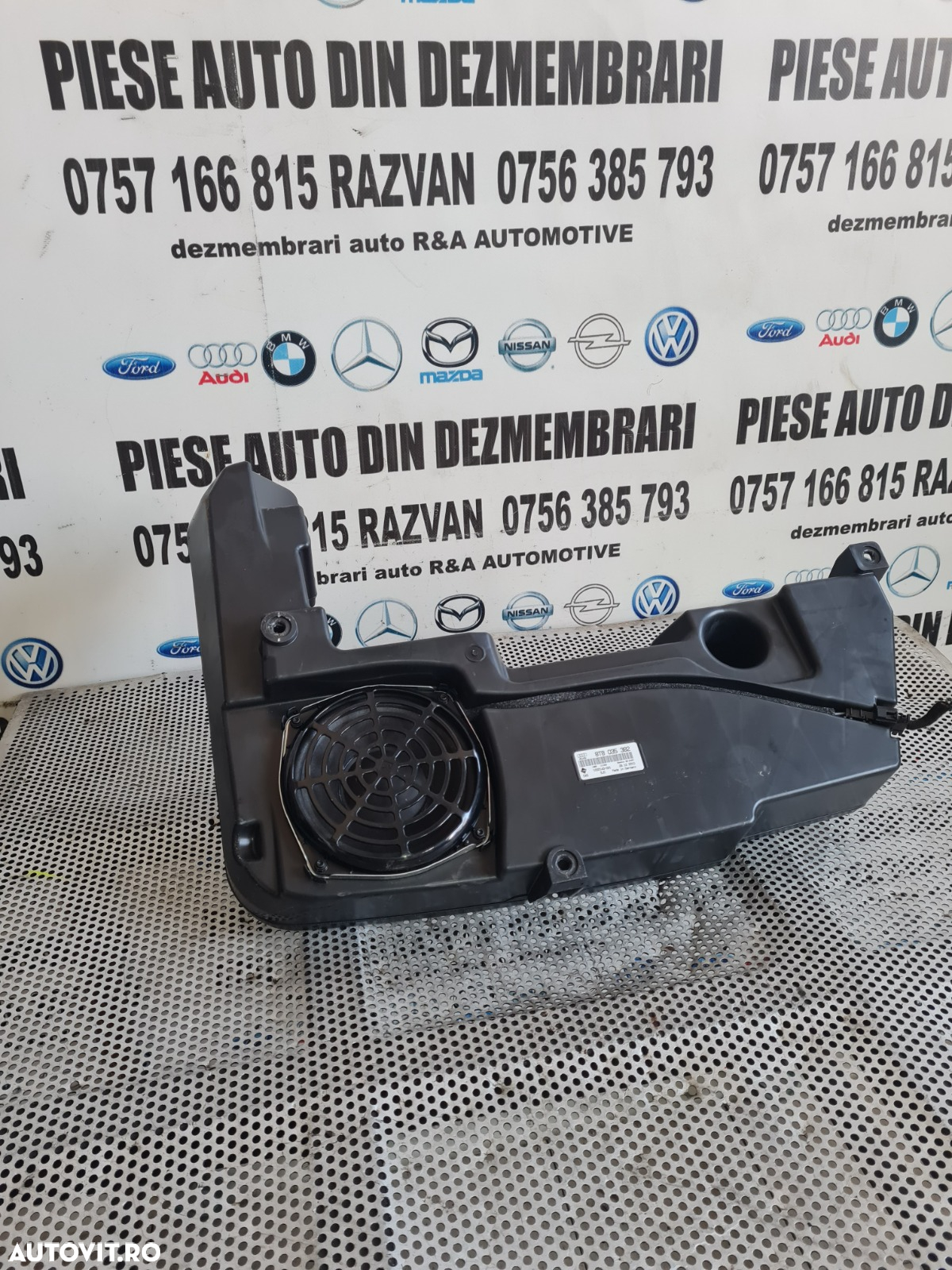 Subwoofer Tub De Bass Audi A5 8T An 2007-2008-2009-2010-2011-2012-2013-2014-2015 Cod 8T8035382 Dezmembrez Audi A5 8T 2.7 Tdi Euro 5 Motor CGKA Cutie Automata MMW Bixenon Volan Stanga - Dezmembrari Arad - 3