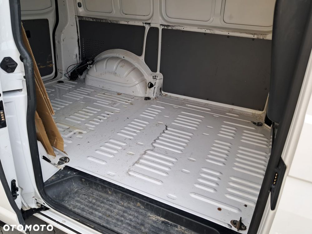 Volkswagen Transporter - 18