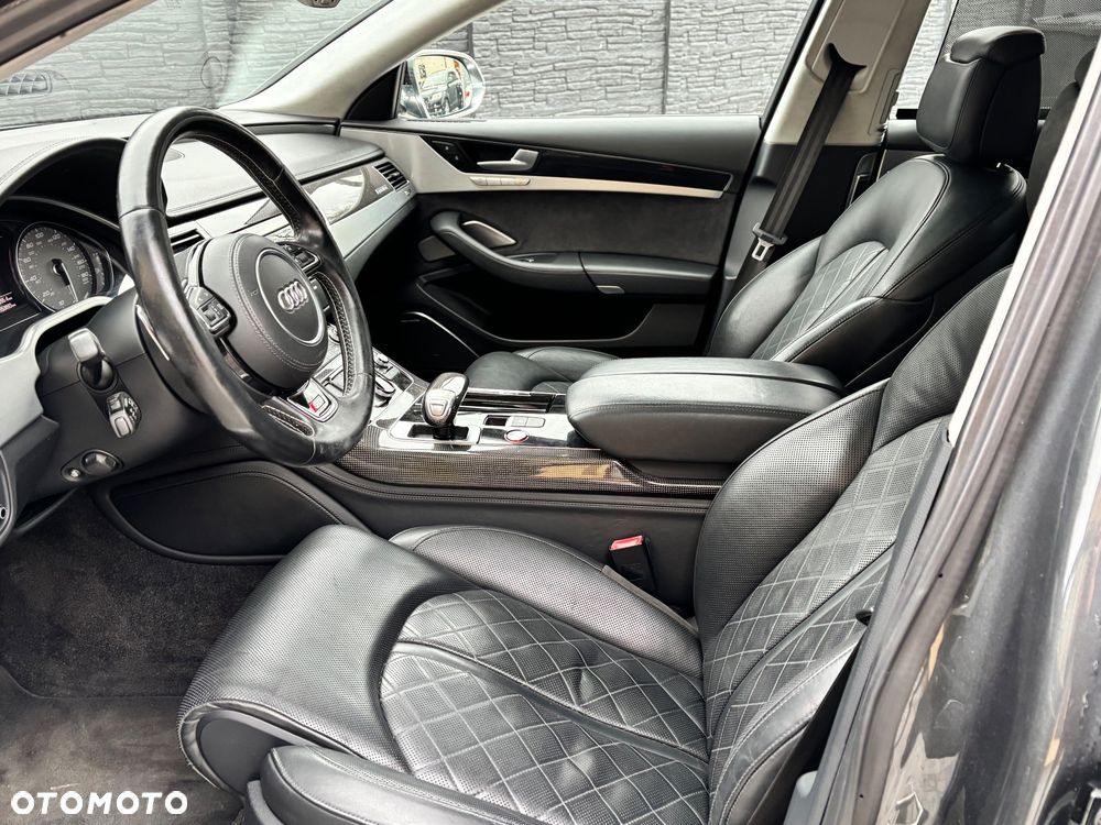 Audi S8 Standard - 11