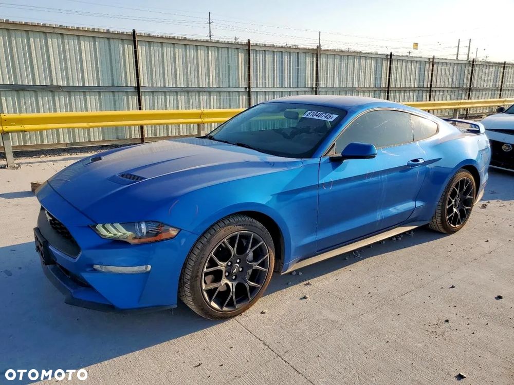 Ford Mustang - 2
