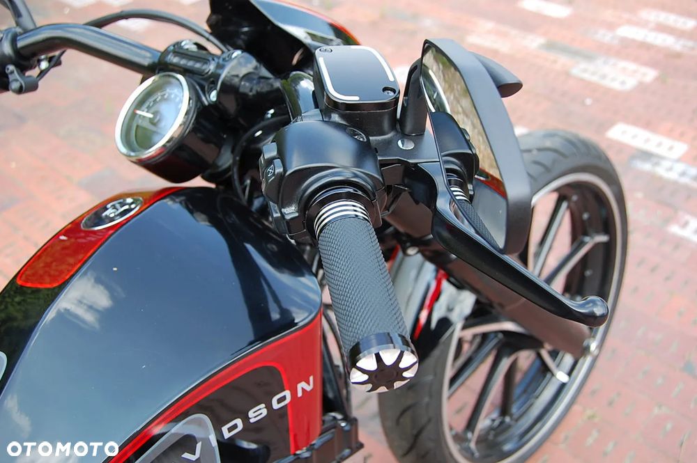 Harley-Davidson FXSB Breakout - 21