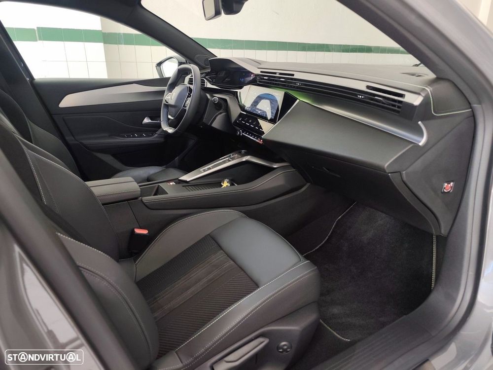 Peugeot e-308 58 kWh GT - 10