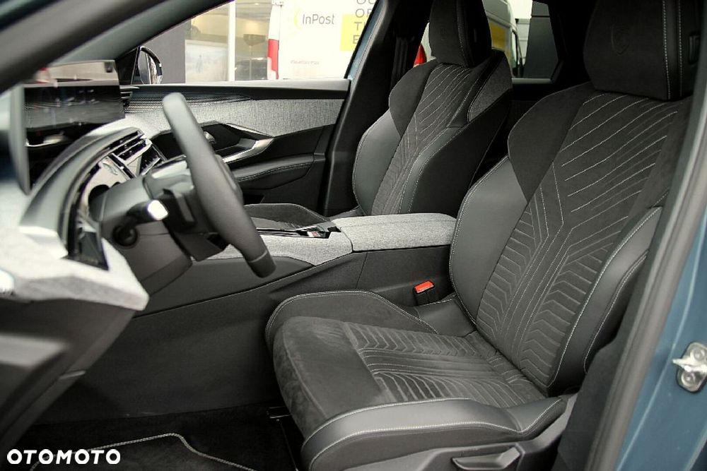 Peugeot 3008 1.2 PureTech mHEV GT S&S e-DCS6 - 31