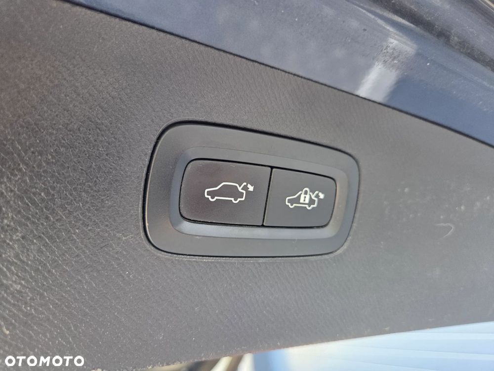 Volvo XC 90 T6 AWD Momentum 7os - 25