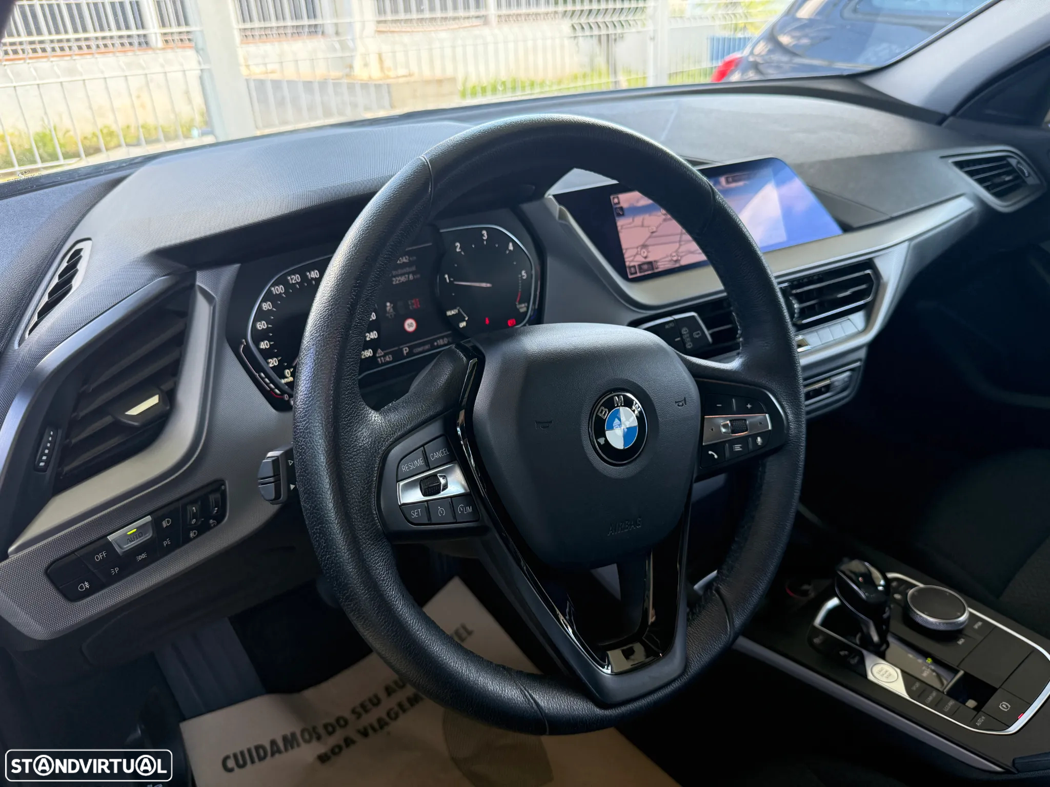 BMW 116 d Pack Color Vision Auto - 23