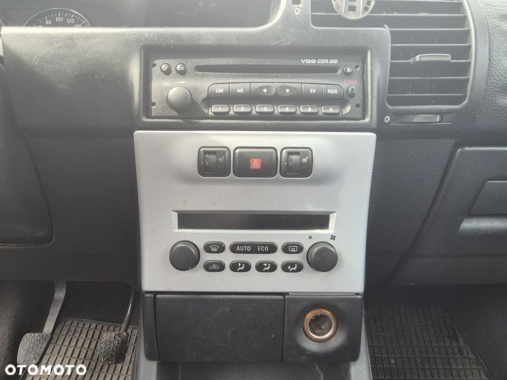 Opel Zafira 1.8 16V Comfort - 4