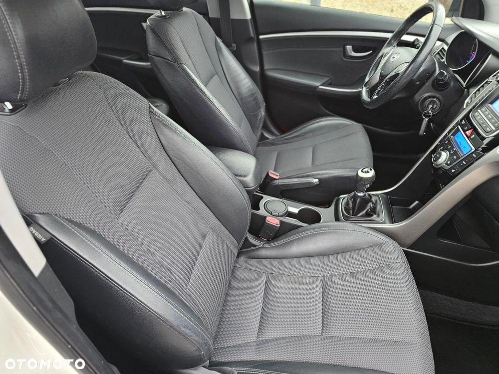 Hyundai i30 1.4 CRDi Intro Edition - 13