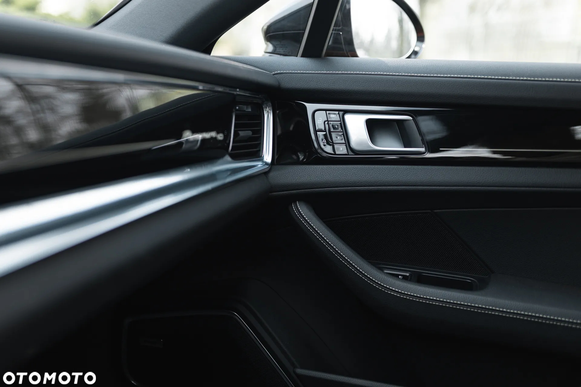 Porsche Panamera 4 - 20
