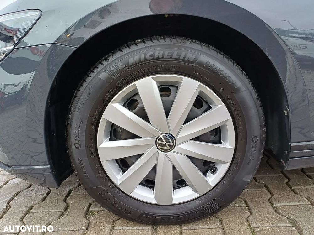 Volkswagen Passat - 9