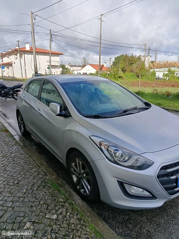 Hyundai i30 1.6 CRDI Blue Style - 1