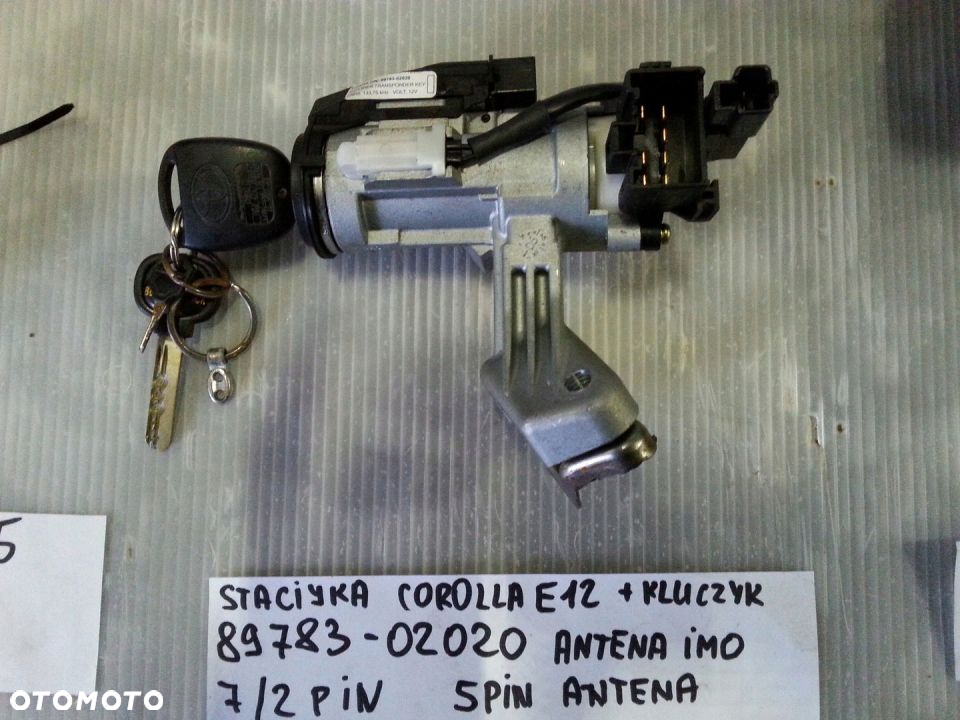 MANETKA PRZEŁĄCZNIK WYCIERACZEK COROLLA E12 - 5