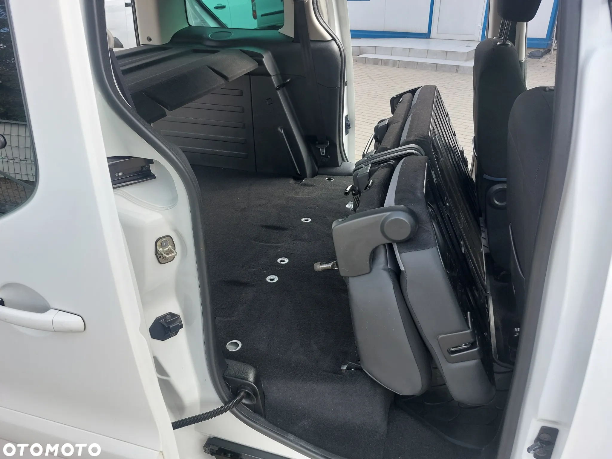 Peugeot Partner 1.6 BlueHDi Active - 29