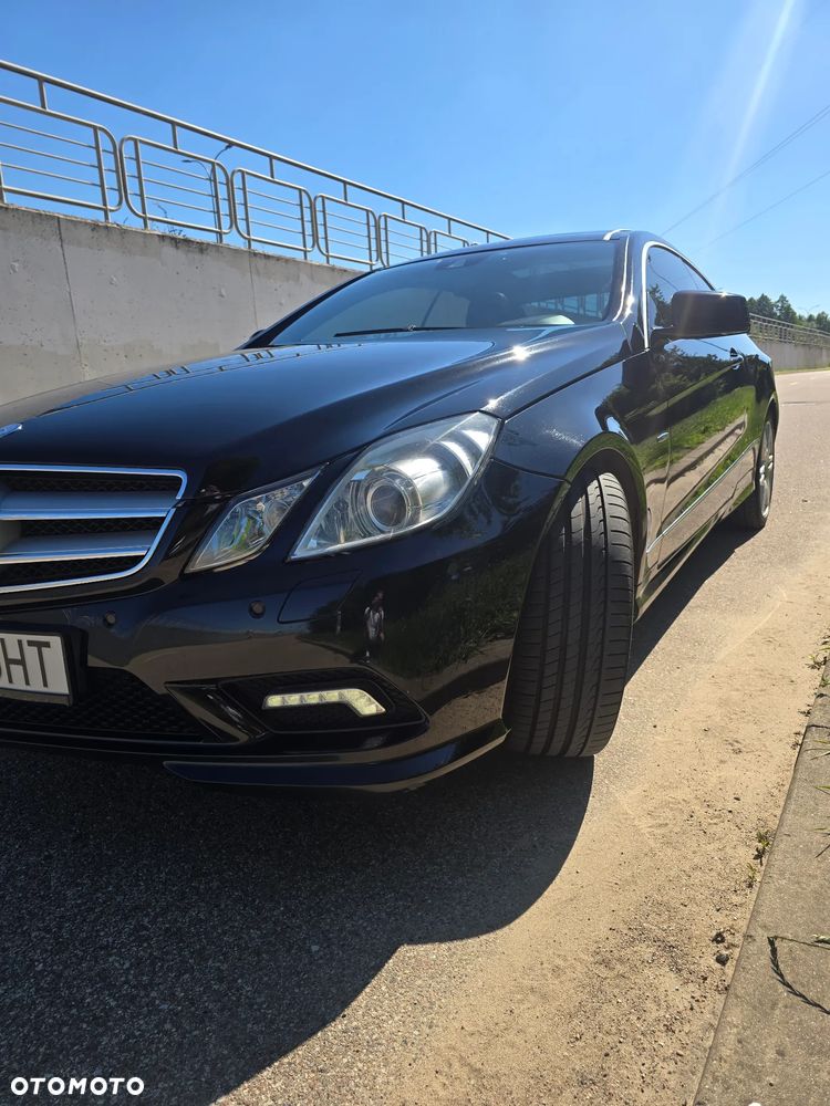 Mercedes-Benz Klasa E 220 CDI DPF BlueEFFICIENCY Automatik Elegance - 12