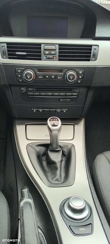 BMW Seria 3 318d DPF - 17