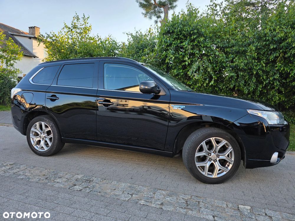 Mitsubishi Outlander 2.0 4WD Plus - 15