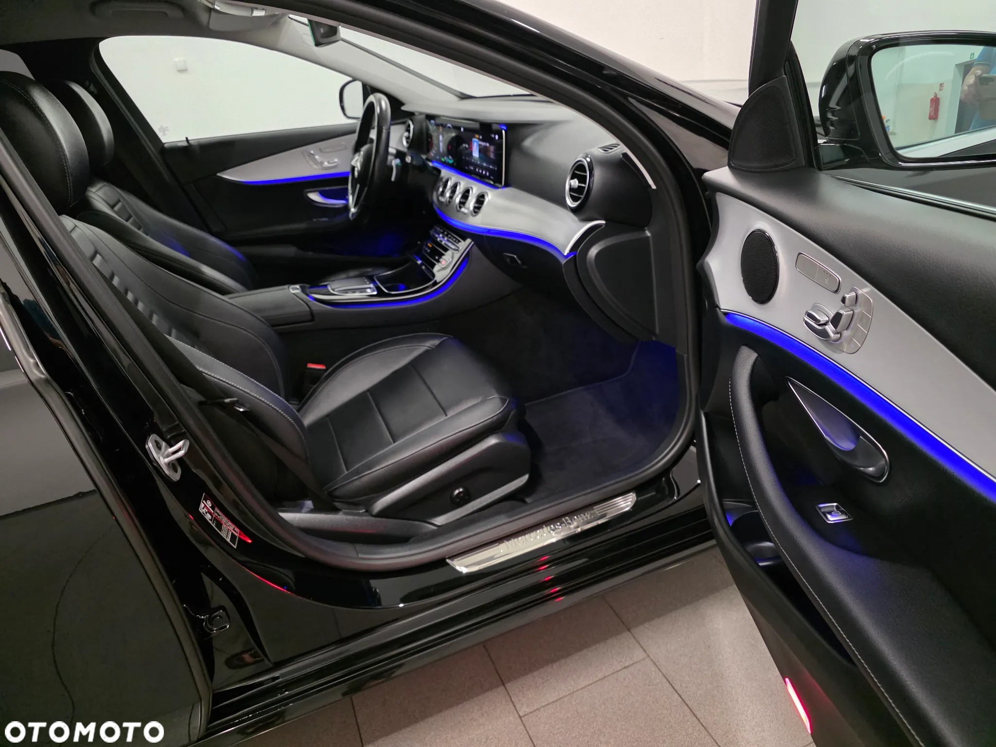 Mercedes-Benz Klasa E 300 de 9G-TRONIC Exclusive - 33
