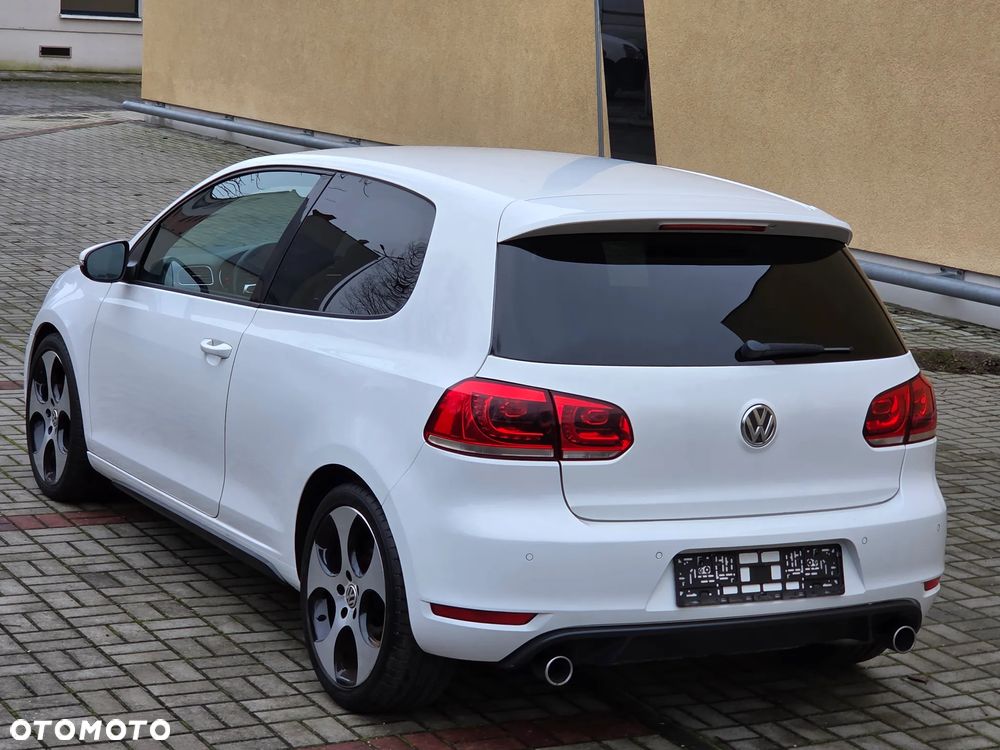 Volkswagen Golf 2.0 GTI - 11
