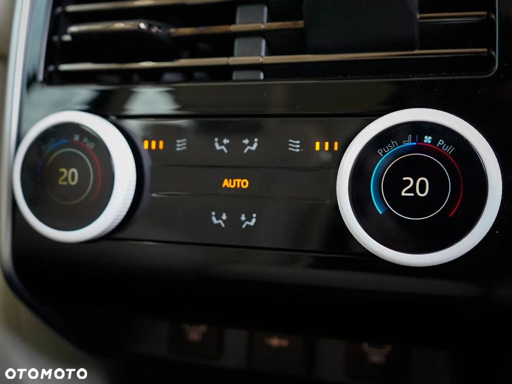 Land Rover Range Rover P615 SV - 40