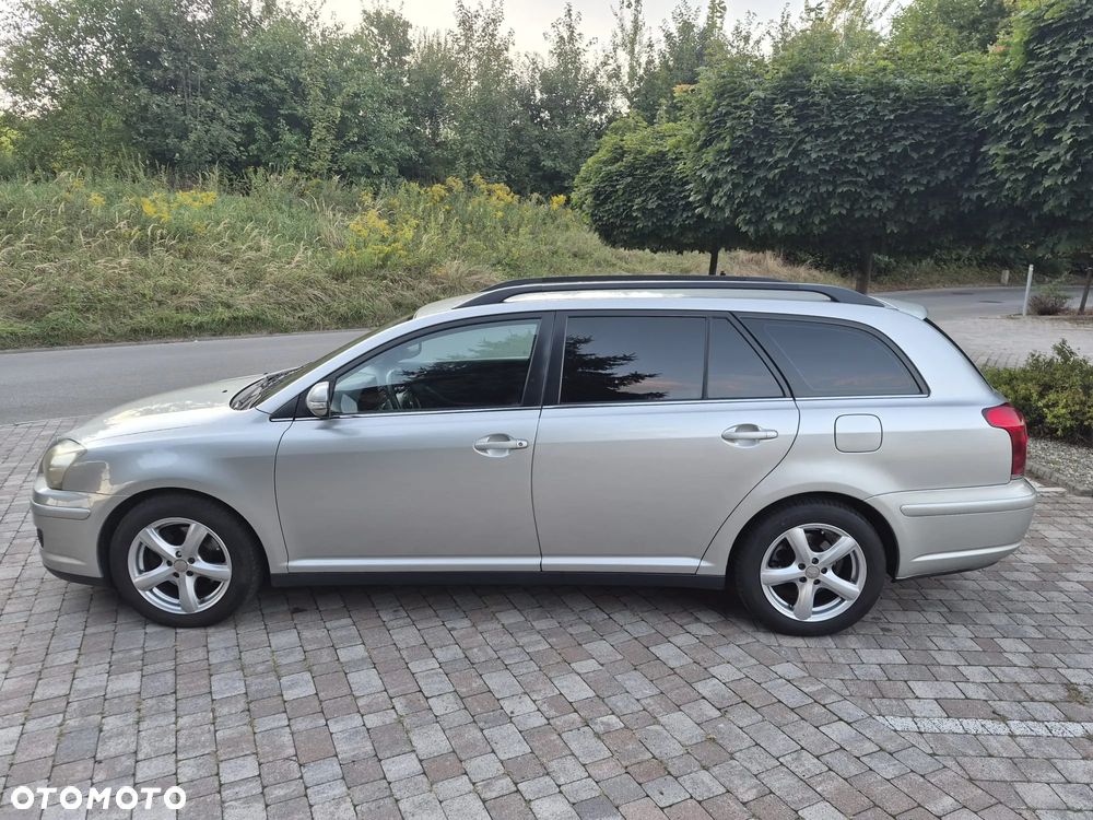 Toyota Avensis 2.0 D-4D Luna - 5