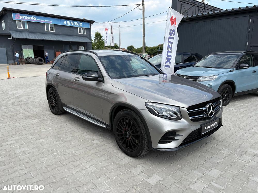 Mercedes-Benz GLC 300 4MATIC 9G-TRONIC AMG Line - 2