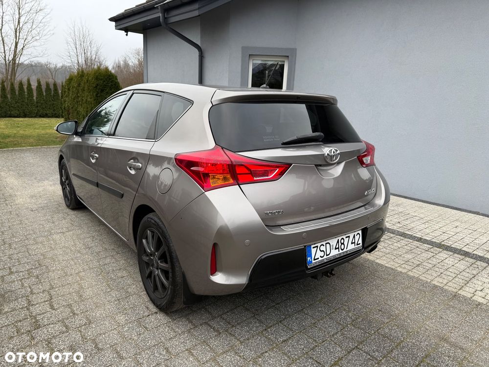 Toyota Auris 2.0 D-4D Prestige - 3
