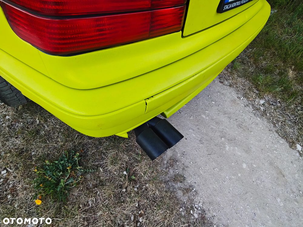 BMW Seria 3 318i - 23