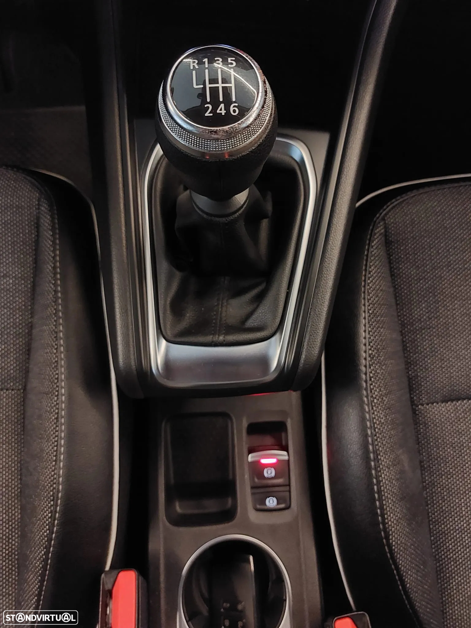 Renault Captur 1.0 TCe Exclusive Bi-Fuel - 23