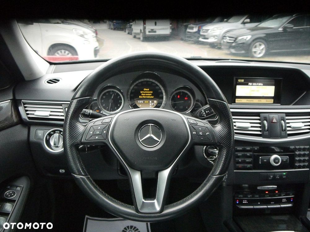 Mercedes-Benz Klasa E 220 BlueTEC 4Matic 7G-TRONIC Avantgarde - 17