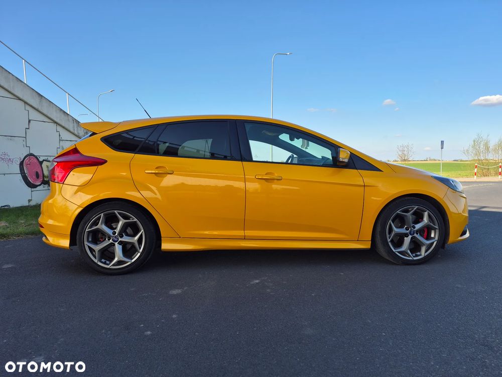 Ford Focus 2.0 EcoBoost ST mit Leder-Exclusiv-Paket - 5