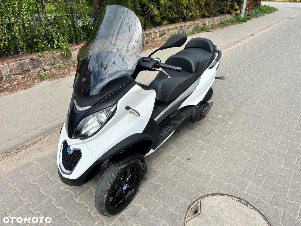 Piaggio MP-3 - 1