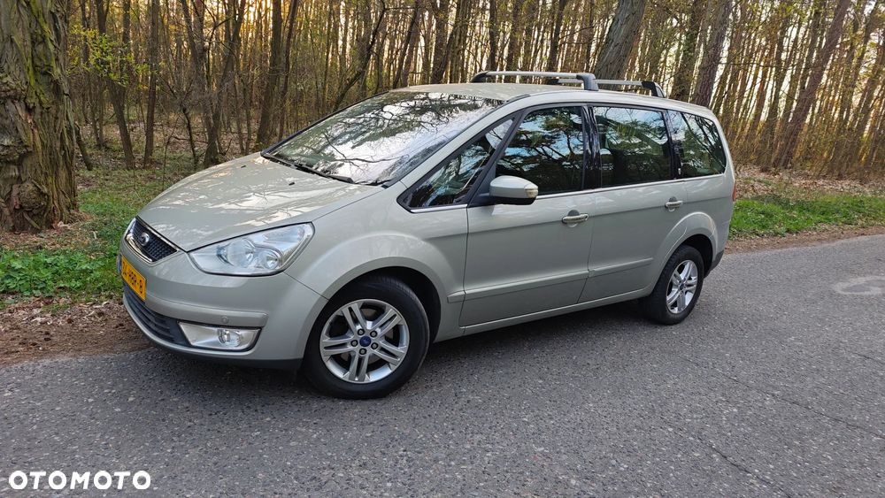 Ford Galaxy 2.0 Ghia - 19